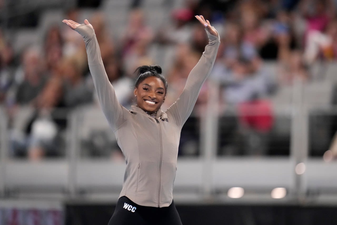 Simone Biles cruises to 9th national title