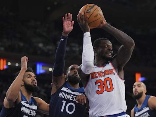 Knicks' 3-Team Trade Pitch Swaps Julius Randle for All-Star Center