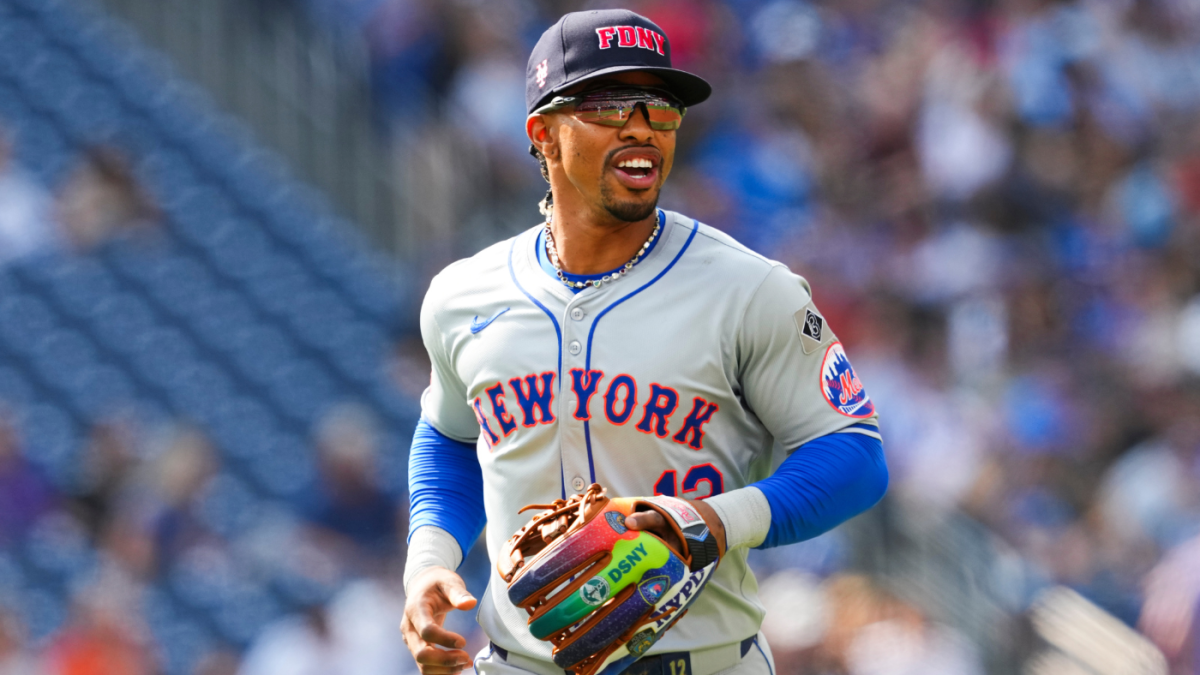 Francisco Lindor to undergo imaging on sore back as Mets fight for playoff berth in tight wild-card race