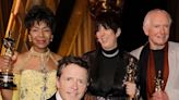 Michael J. Fox, arropado por su familia, emociona y divierte al recibir el Oscar honorífico