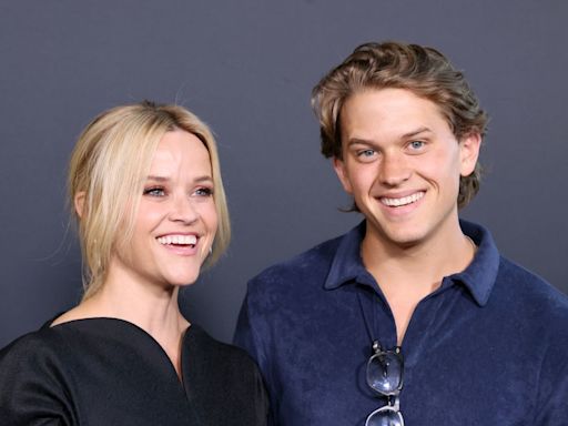 Reese Witherspoon and lookalike son Deacon Phillippe share sweet moment on the red carpet