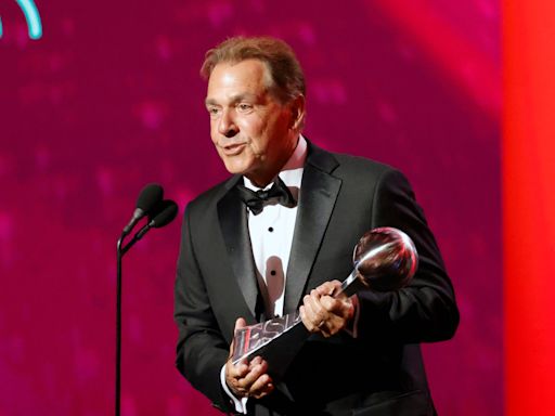 What advice former Alabama coach Nick Saban gave during memorable ESPYs acceptance speech