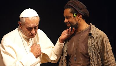 'Entre Franciscos, o Santo e o Papa' leva reflexões sobre a humanidade e o amor para palco de teatro em SP