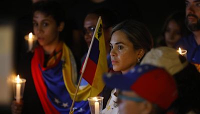 Migrantes venezolanos en México exigen a Maduro un nuevo conteo de votos - El Diario NY