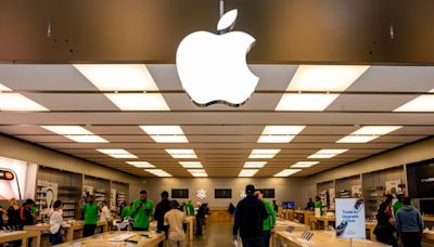 Apple Store workers in Maryland vote to authorize strike | CNN Business