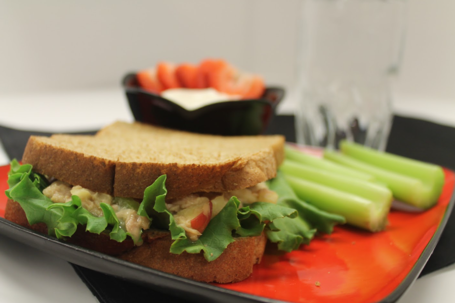 ONIE Project: Apple tuna sandwiches