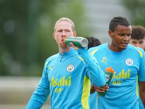 Kevin De Bruyne unveils top-knot haircut upon Manchester City training return