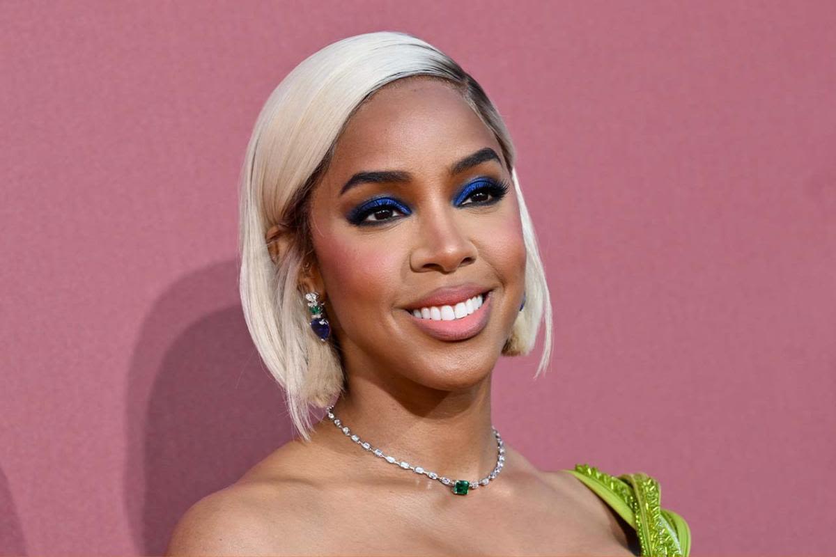 Kelly Rowland claims she was "pushed" and "told to get off" the Cannes red carpet by ushers: "I stood my ground"