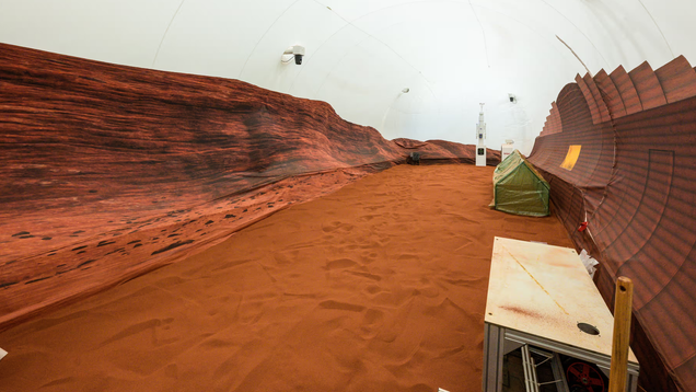 Real Scientists Lived On Fake Mars In A Texas Shed For A Year