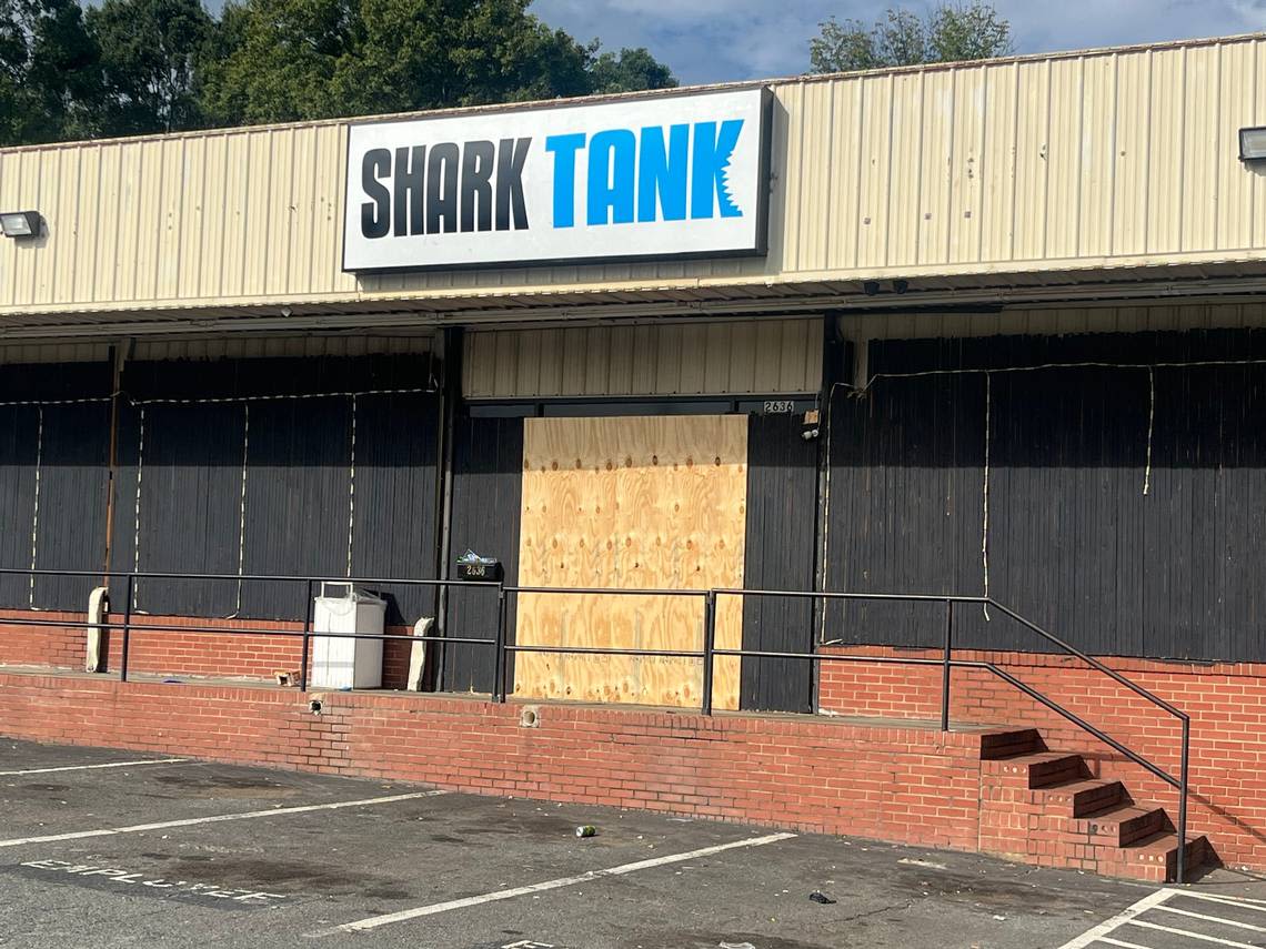 Shark Tank fish arcade shut down by CMPD. A neighboring business owner is relieved.