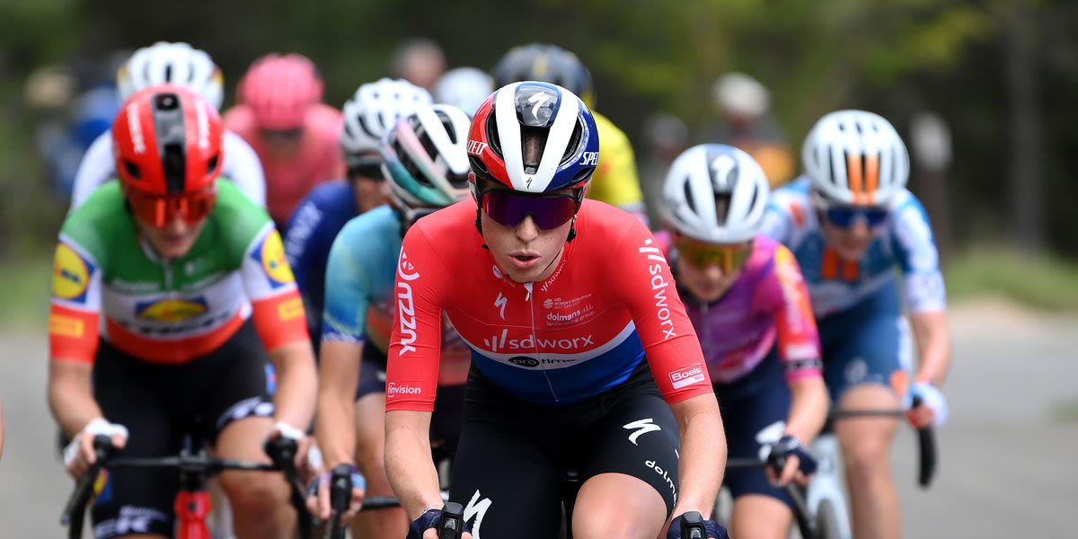 Demi Vollering Takes First Victory of 2024 on Summit Finish in Stage Five of La Vuelta Femenina