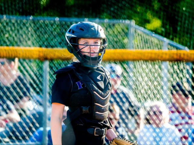 Electronic communication with catcher will be permitted in high school softball beginning in 2025