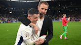 Euro 2024: Rio Ferdinand says England's Phil Foden needs to copy Paul Scholes, who 'demanded the ball' - Eurosport