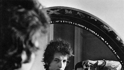 Daniel Kramer, who photographed Bob Dylan going electric, dies at 91 | Texarkana Gazette