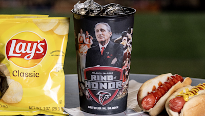 Falcons purchase 100,000 hot dogs in honor of owner Arthur Blank's induction to 'Ring of Honor'