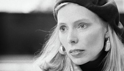 Joni Mitchell Announces The Asylum Years (1976-1980), Unveils Live Cut of “Coyote”: Stream