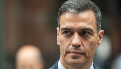 Pedro Sánchez comunicó a su núcleo duro su decisión solo media hora antes de comparecer