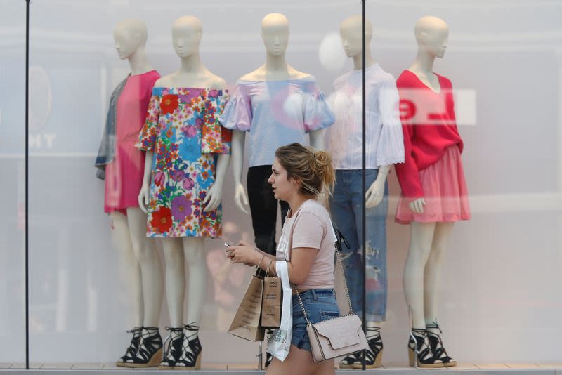 Canada March retail sales down 0.2% as spending falls across sectors