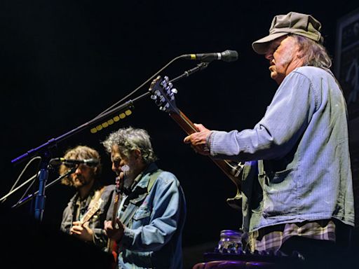 Neil Young to Return to the Stage for Farm Aid Following Tour Cancellation | Exclaim!