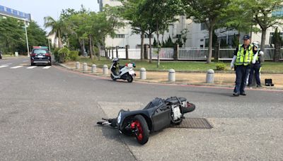 陳建仁車隊剛好路過！台南女騎士突見警車嚇壞 疑煞車太急「自摔受傷」