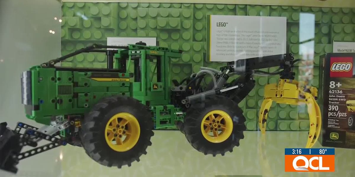 Hello Summer: John Deere Toy Exhibit