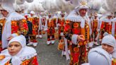 Los Gilles de Binche clausuran su carnaval en el vigésimo aniversario de su reconocimiento