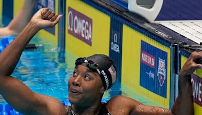 Sugar Land swimmer Simone Manuel and Olympic teammates win silver in 4x100 freestyle