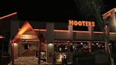 爆乳服務生要失業了！Hooters突關閉全美40多間分店 原因曝光