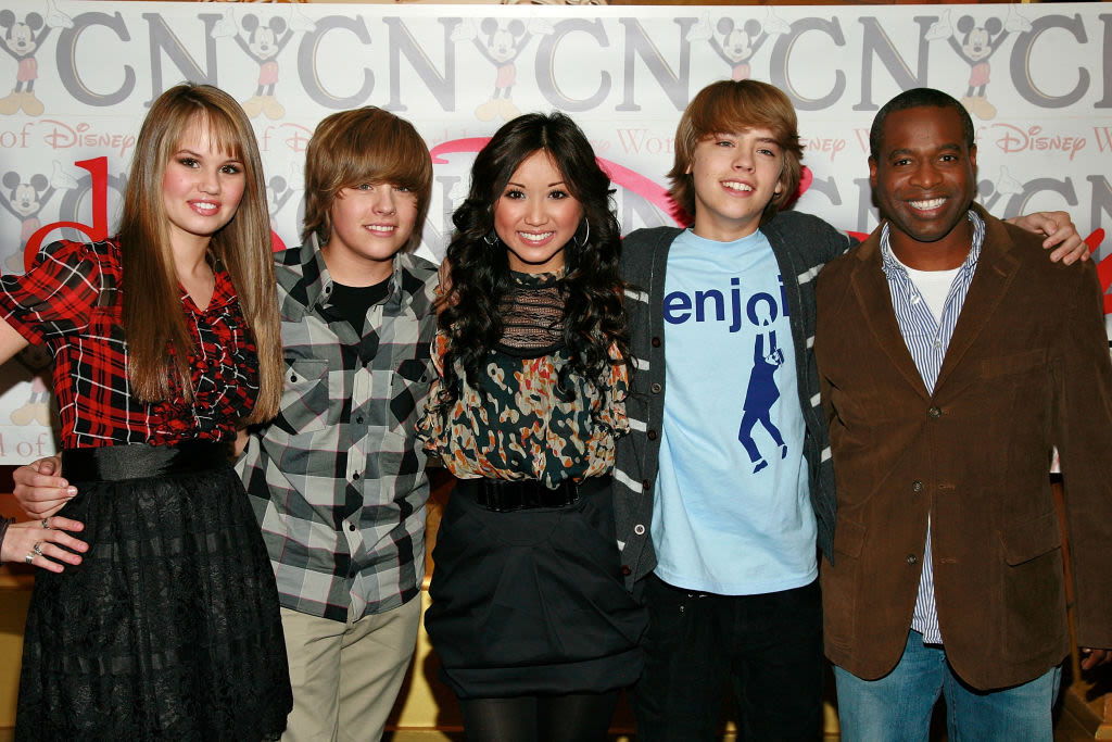 ...Life Of Zack and Cody’ Co-Stars Dylan And Cole Sprouse At Premiere For One Of Their Films