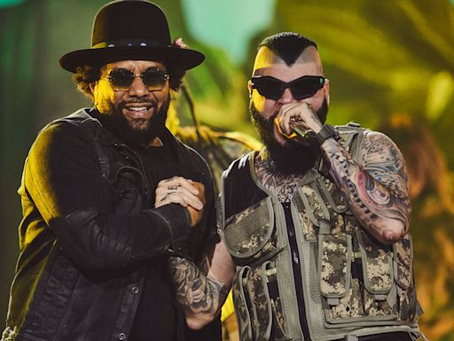 Farruko y Ky-Mani Marley en un dueto histórico a ritmo de reaggae en Latin American Music Awards