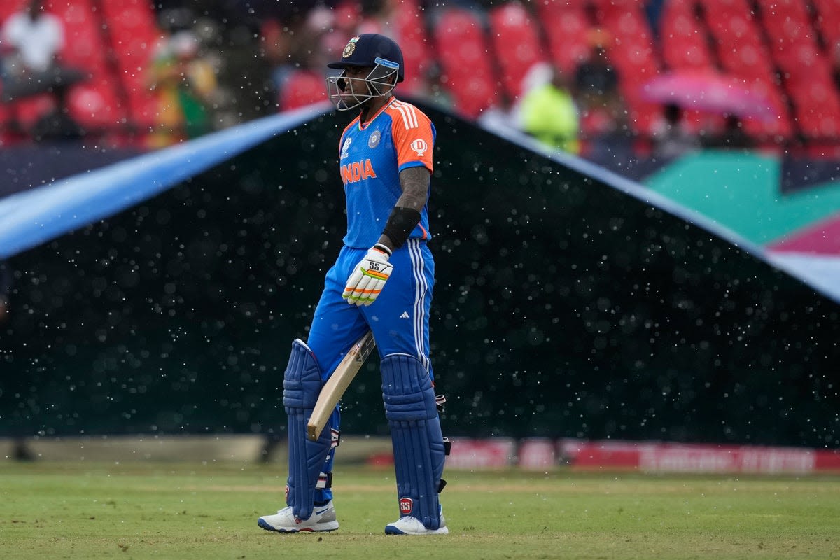 India v England LIVE: T20 World Cup semi-final score as Virat Kohli and Rishabh Pant out before rain delay