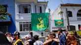 Brazilians mourn Pelé at the stadium where he got his start