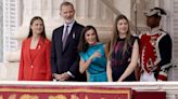 Leonor y Sofía dan una sorpresa a su padre, Felipe VI, pidiendo un brindis por él y Letizia