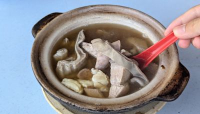 Springy pork tendons and lots of garlic play starring roles in the ‘bak kut teh’ at Kepong’s Lieong Kee Bae Good Teh