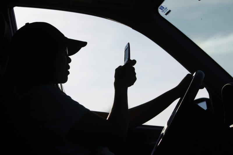 Pennsylvania to ban cell phone use while driving and require police to collect traffic stop data