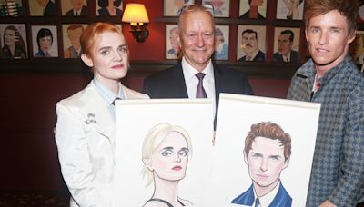 Photos: CABARET Stars Eddie Redmayne & Gayle Rankin Honored with Sardi's Portraits