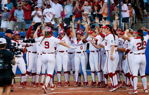 Oklahoma tees off on Texas pitching to take Game 1 of Women's College World Series