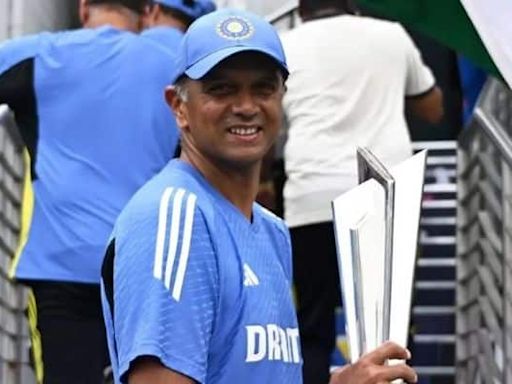 Rahul Dravid Huged T20 World Cup 2024 Trophy & Cried: R Ashwin Reveals How Team Indias Head Coach Celebrated Victory - Watch