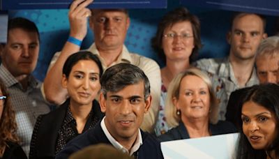 Rishi Sunak joined by wife and parents in visit to Romsey hours before polls open