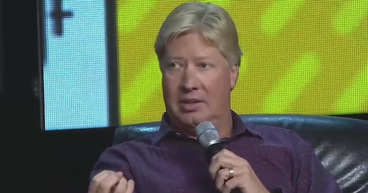 Lawyer for Texas megachurch pastor Robert Morris blamed 12-year-old girl for "inappropriate" sexual contact