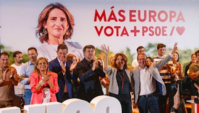 El PSOE hace una muestra de fuerza en Vigo con la candidata Teresa Ribera arropada por González Casares, Gómez Besteiro y Caballero