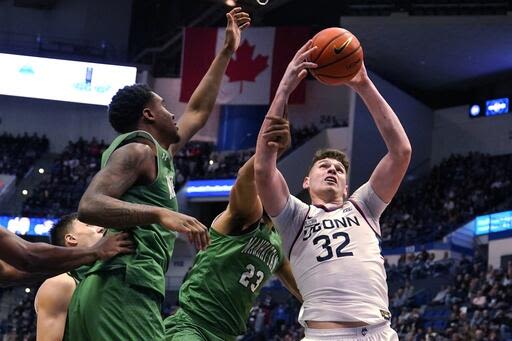 Iowa men’s basketball lands transfer Seydou Traore from Manhattan