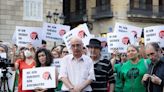 Unas 300 personas se manifiestan en Barcelona en protesta por el suicidio de dos mujeres que iban a ser desahuciadas