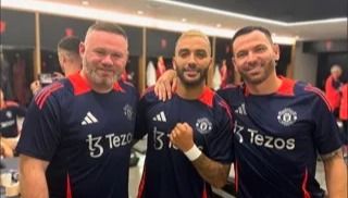 'Who wants it' - Rooney in 3v3 call-out at Manchester United legends game