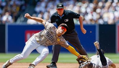 Padres post 4-run 6th, cool off Yanks to avoid sweep