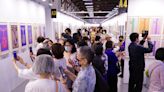 2022年台北新藝術博覽會 5日場 「展」開NFT元宇宙體驗拿手機看畫展