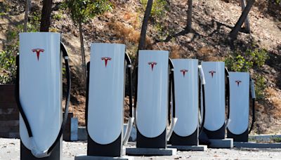 Tesla se beneficia de la IA, pero necesita estabilizar su negocio principal: Morgan Stanley Por Investing.com