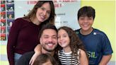 Filha de Wesley Safadão faz apresentação em inglês para a família na escola; vídeo