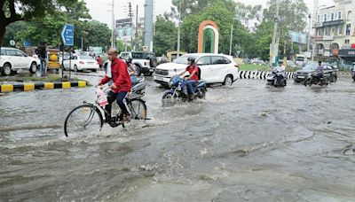 Heavy rain disrupts life in Jalandhar, exposes MC’s unpreparedness