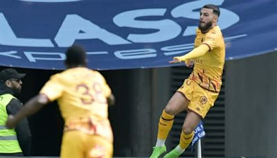 Ligue 1 title beckons for treble-chasers PSG